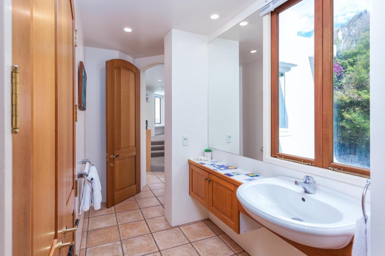 Bowentown Naxos - Med Style Castle, Ocean Views From Every Room! מראה חיצוני תמונה